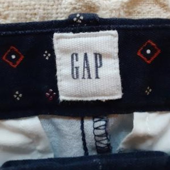Gap Fashion Capri - Navy, red and white accents - Picture 8 of 8